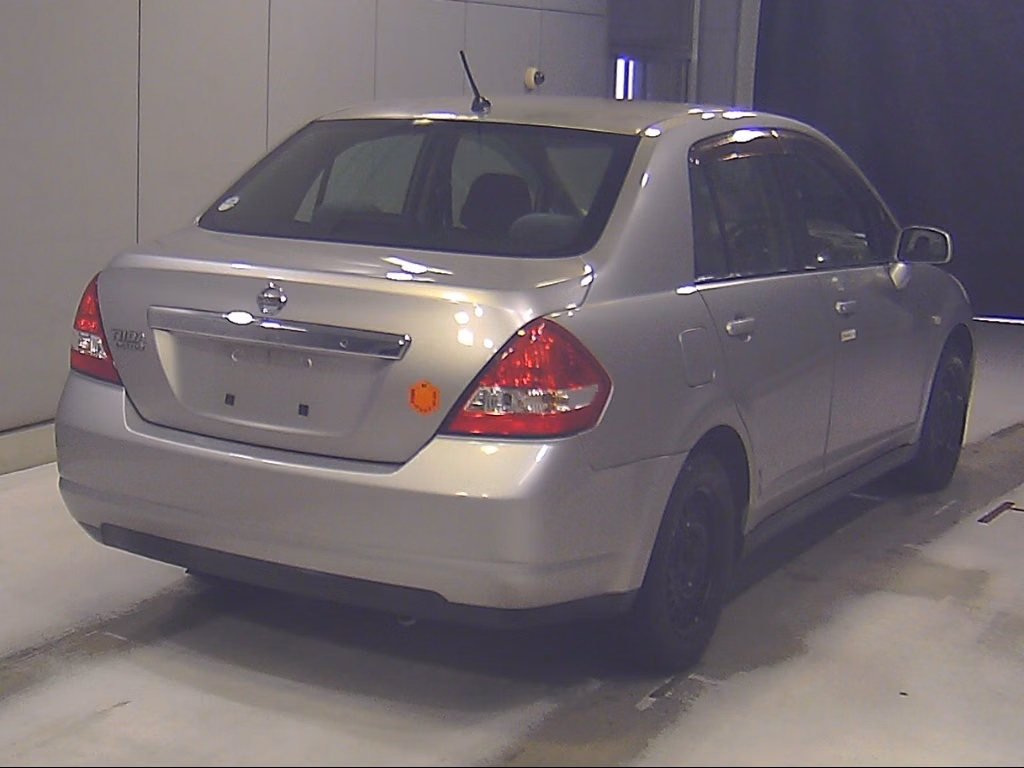 NISSAN TIIDA LATIO