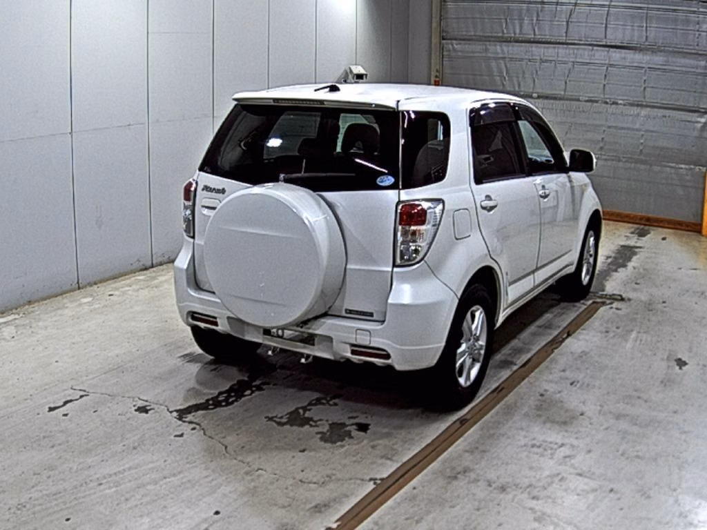 TOYOTA RUSH