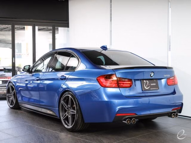 BMW 3-SERIES