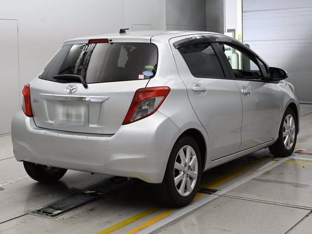 TOYOTA VITZ