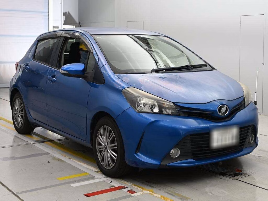 TOYOTA VITZ