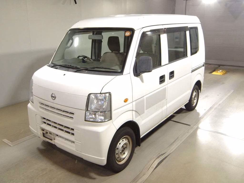 NISSAN NV100 CLIPPER
