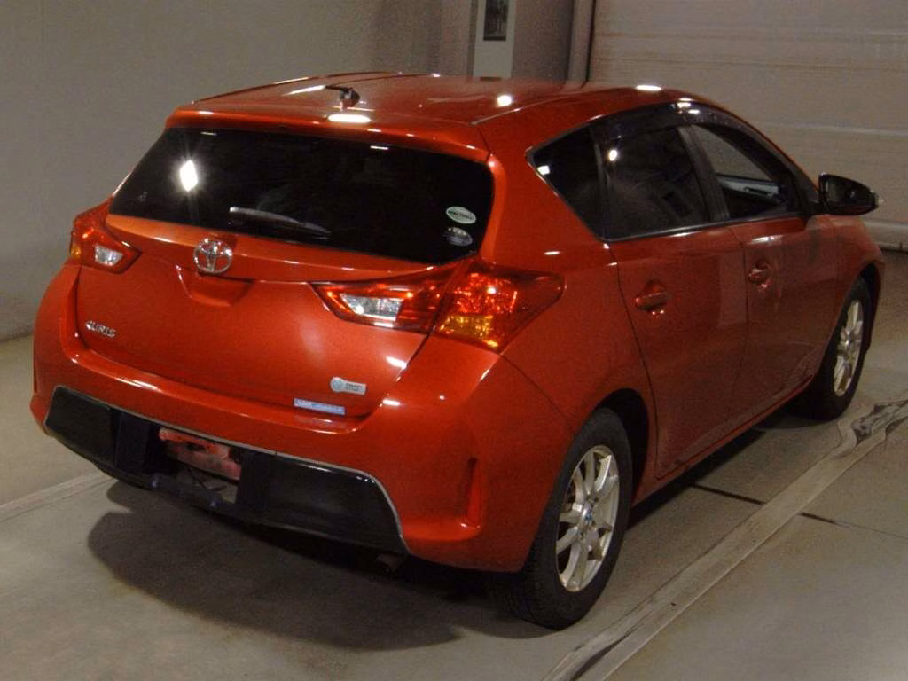 TOYOTA AURIS