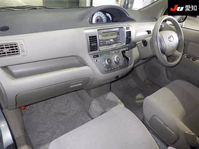 TOYOTA RAUM
