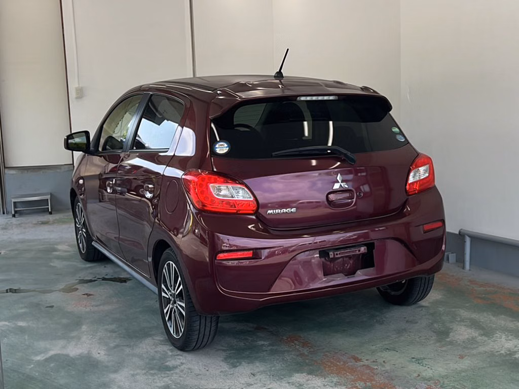 MITSUBISHI MIRAGE