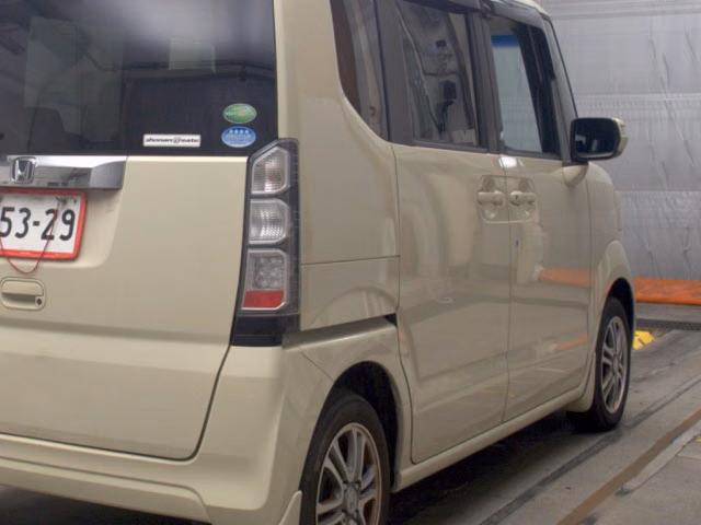 HONDA N-BOX
