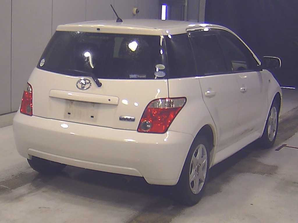 TOYOTA IST