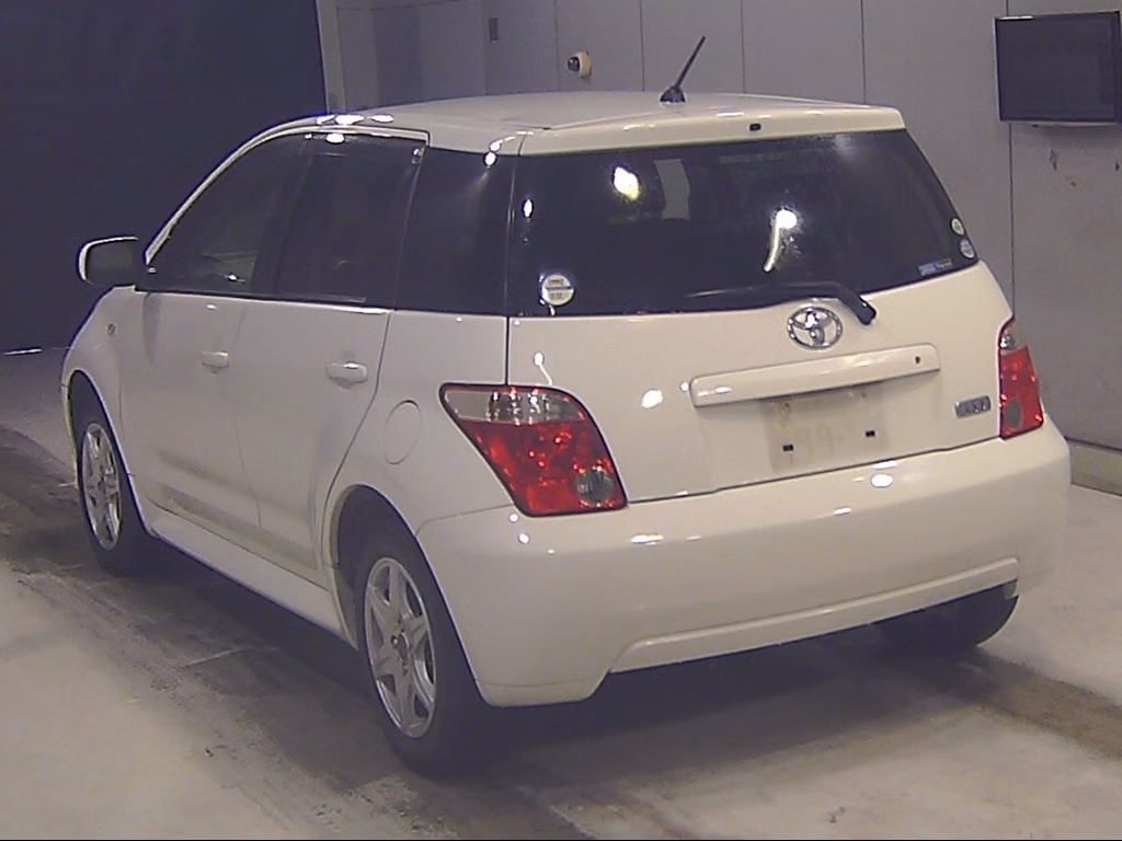 TOYOTA IST