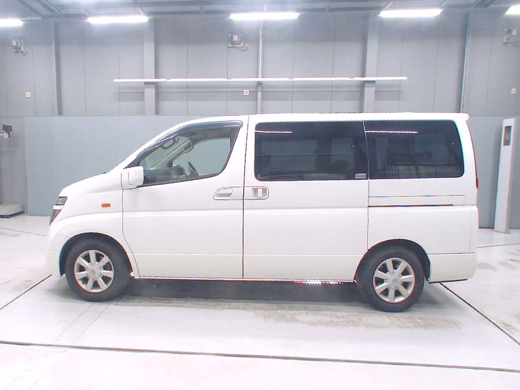 NISSAN ELGRAND