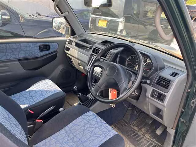 MITSUBISHI PAJERO MINI