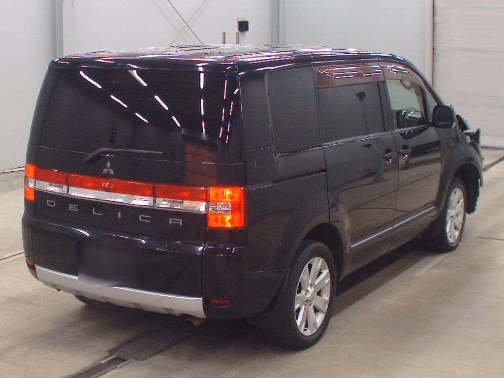 MITSUBISHI DELICA D:5