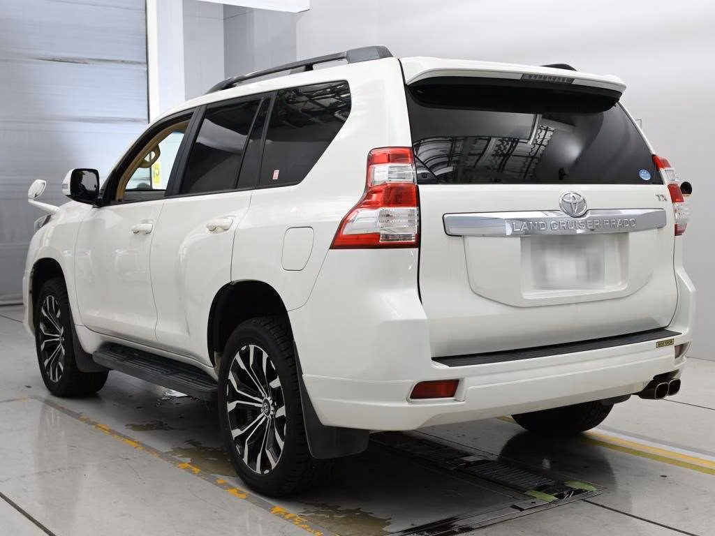 TOYOTA LAND CRUISER PRADO