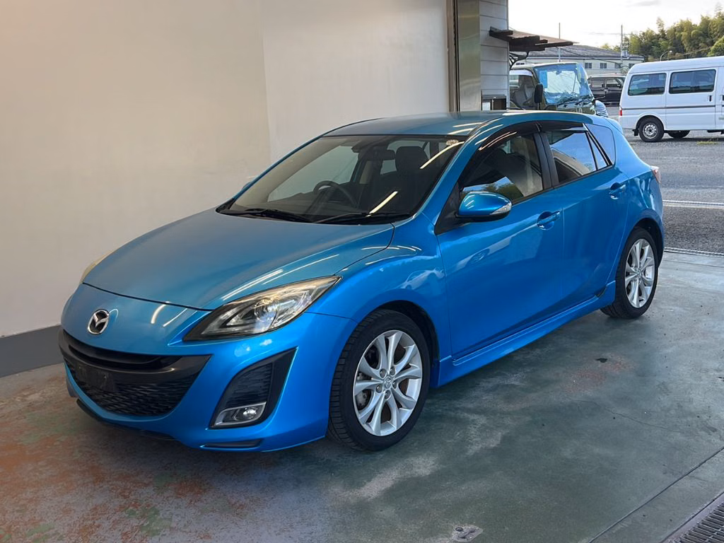 MAZDA AXELA