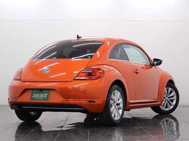VOLKSWAGEN BEETLE