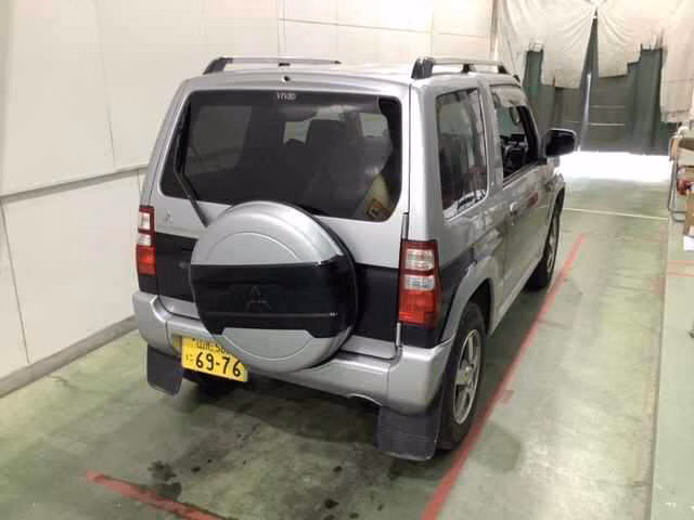 MITSUBISHI PAJERO MINI