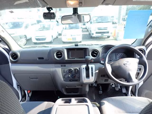 NISSAN NV350 CARAVAN