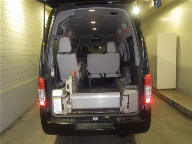 NISSAN NV350 CARAVAN