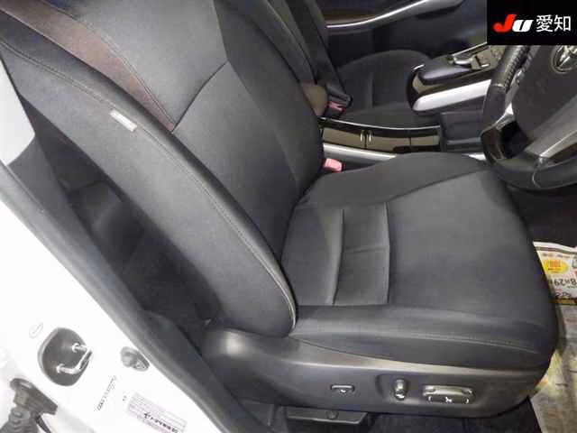 TOYOTA SAI