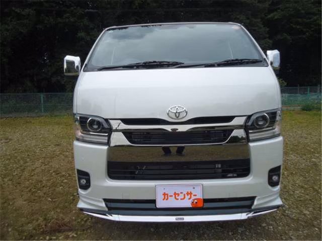 TOYOTA REGIUS ACE