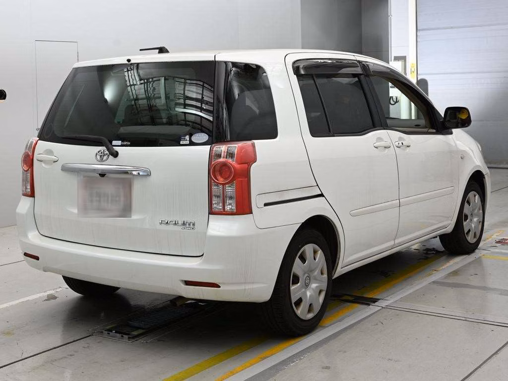 TOYOTA RAUM
