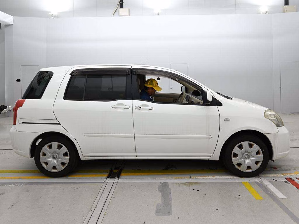 TOYOTA RAUM