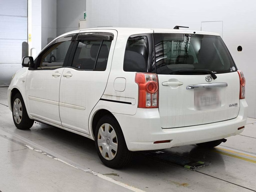TOYOTA RAUM