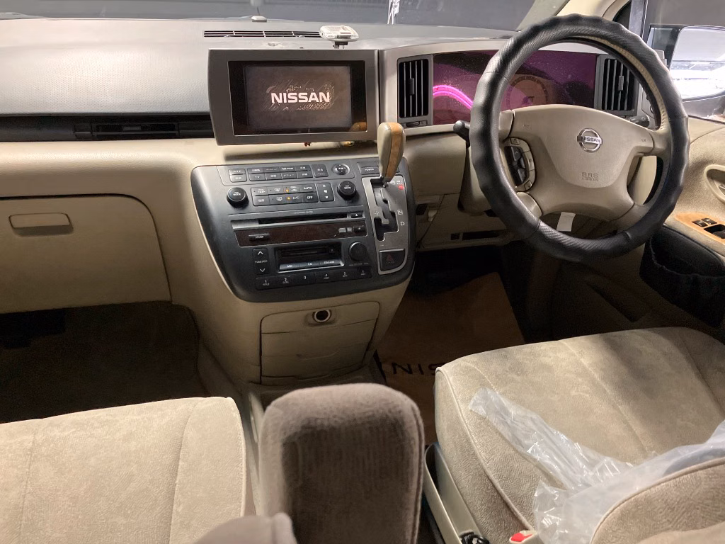 NISSAN ELGRAND