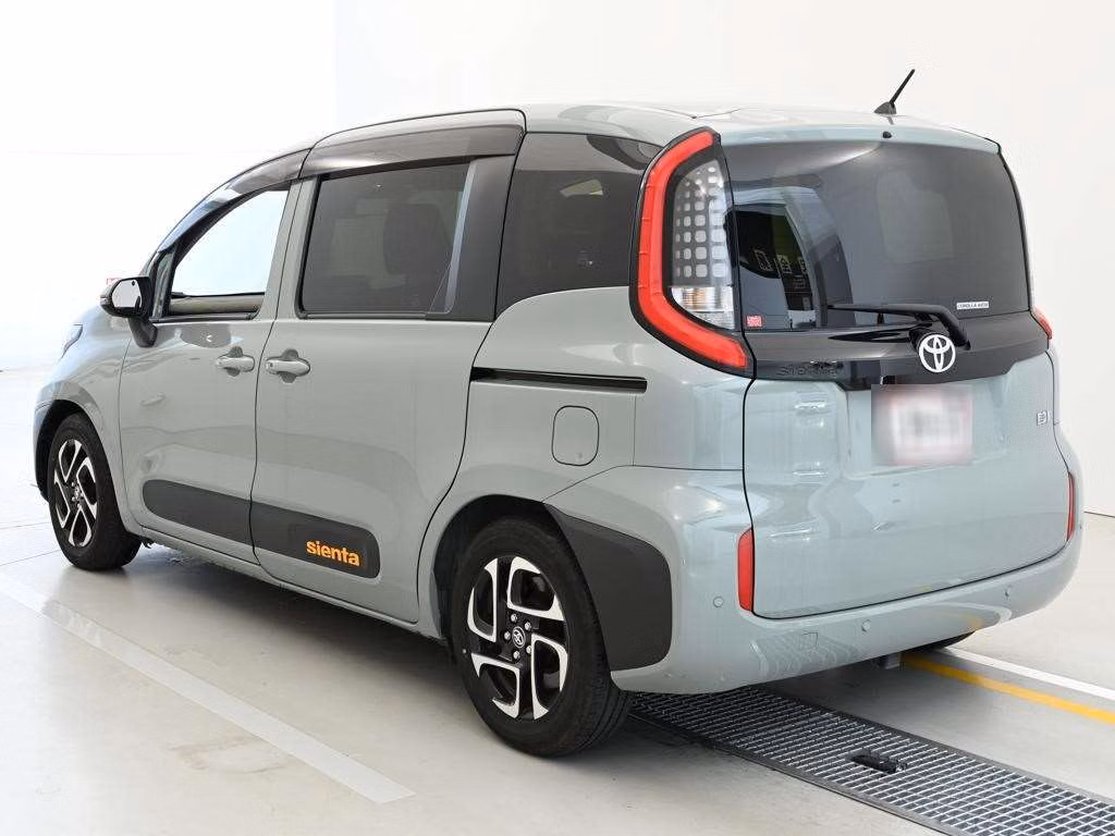TOYOTA SIENTA