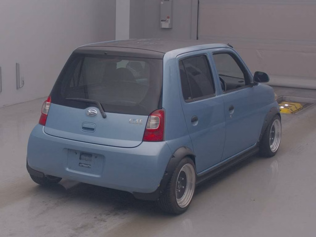 DAIHATSU ESSE