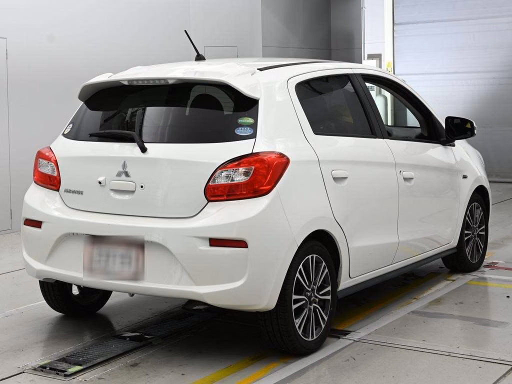 MITSUBISHI MIRAGE