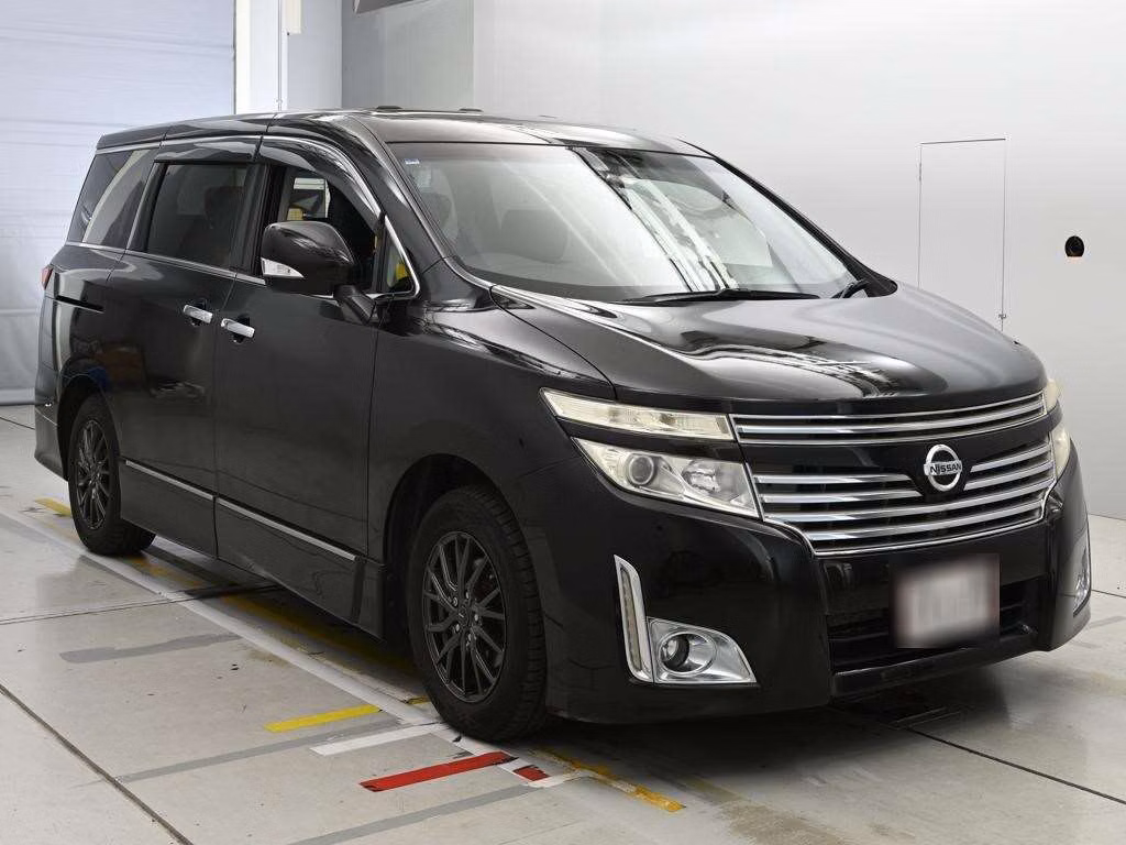 NISSAN ELGRAND