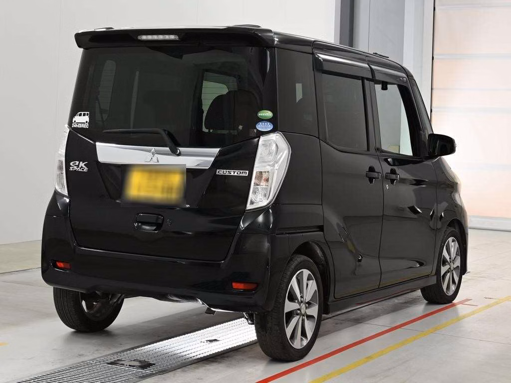 MITSUBISHI EK SPACE
