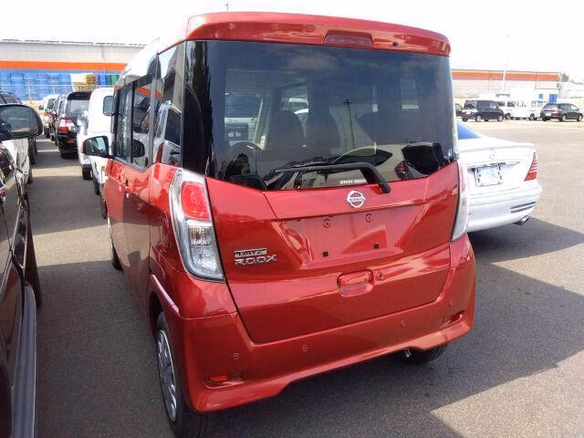 NISSAN DAYZ ROOX