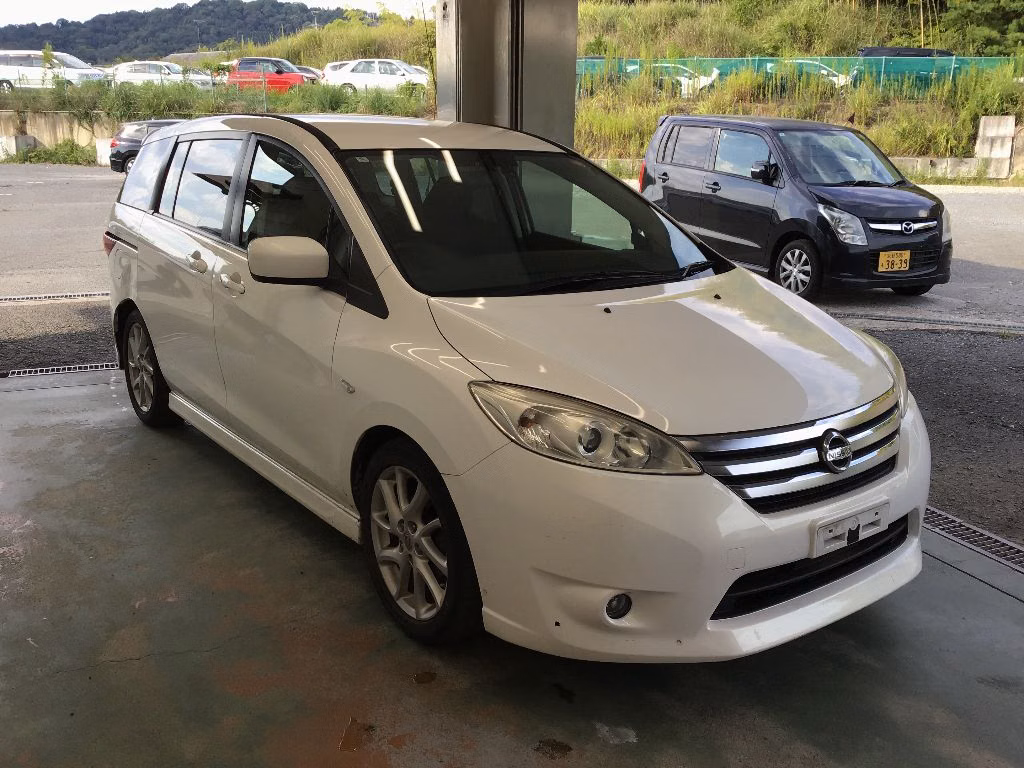 NISSAN LAFESTA