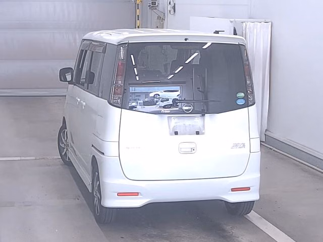 NISSAN ROOX