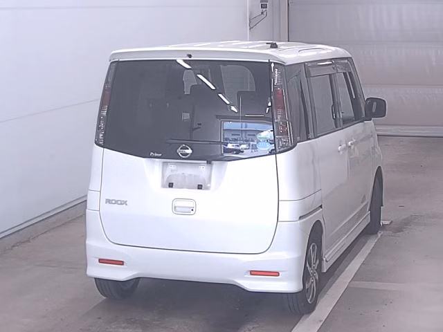 NISSAN ROOX