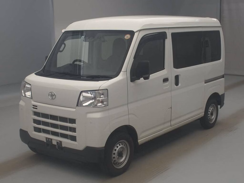 TOYOTA PIXIS VAN