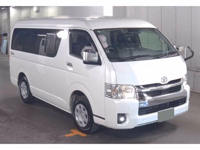 TOYOTA HIACE
