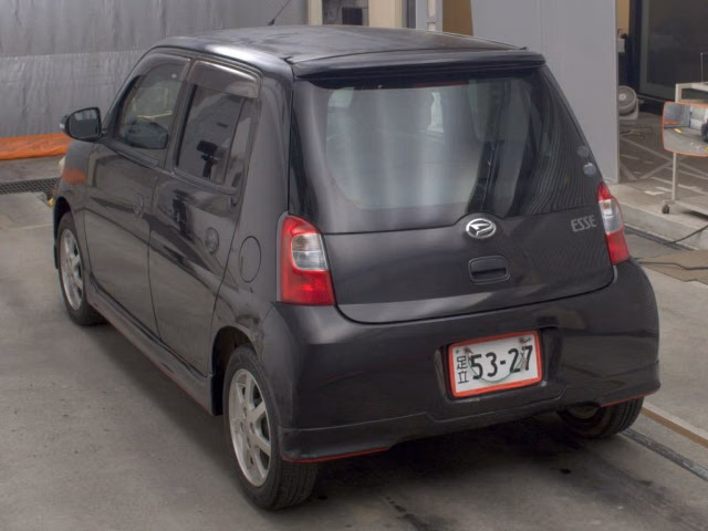 DAIHATSU ESSE