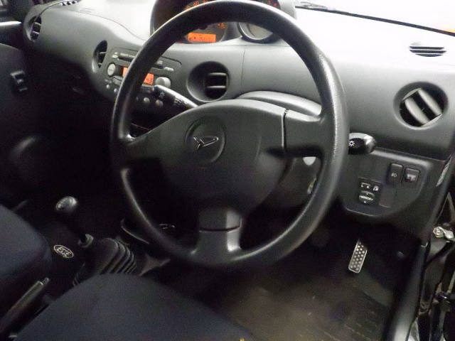 DAIHATSU ESSE