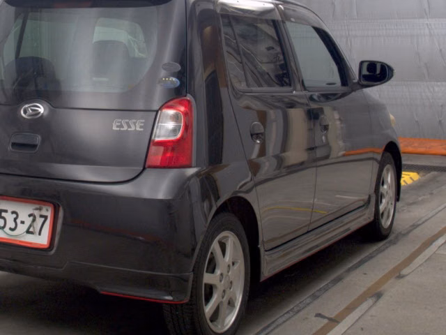DAIHATSU ESSE