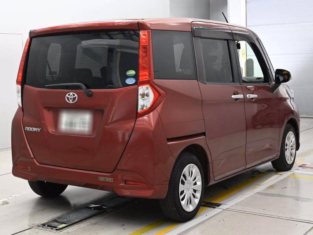 TOYOTA ROOMY