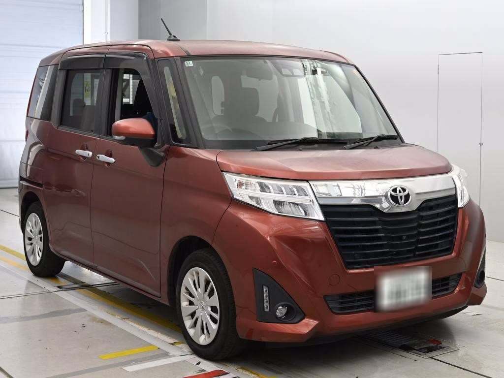 TOYOTA ROOMY