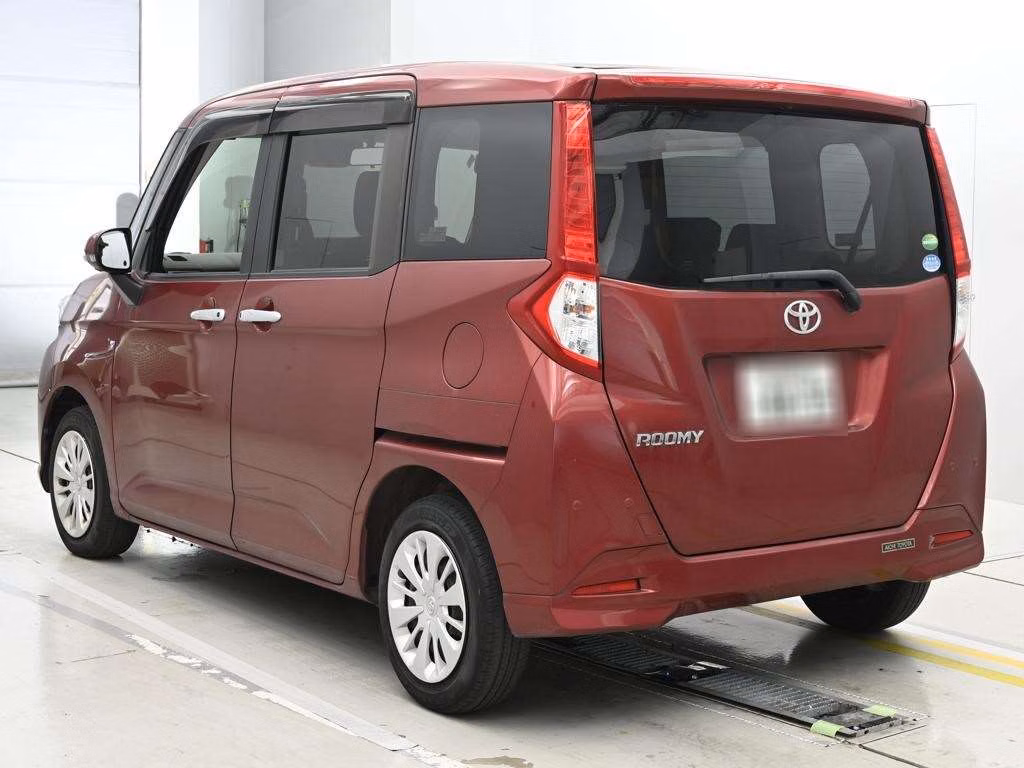 TOYOTA ROOMY