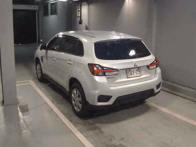 MITSUBISHI RVR