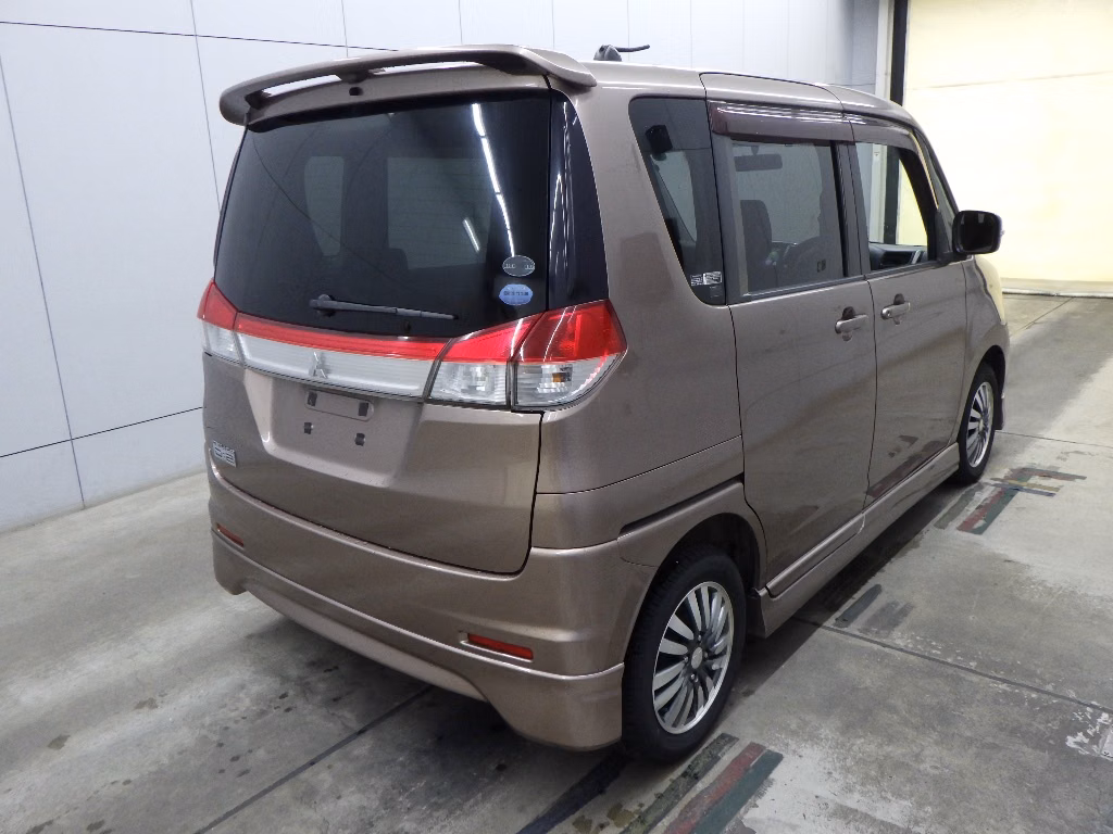 MITSUBISHI DELICA D:2