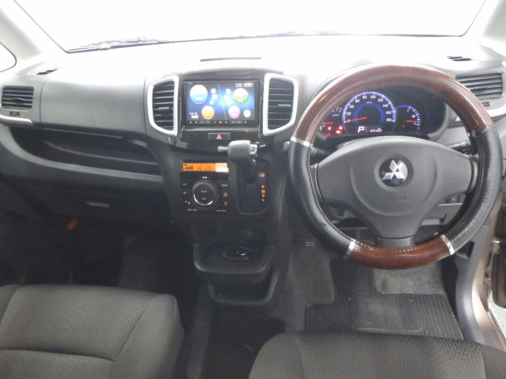 MITSUBISHI DELICA D:2