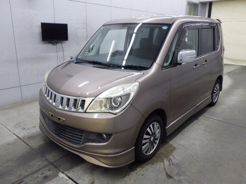 MITSUBISHI DELICA D:2