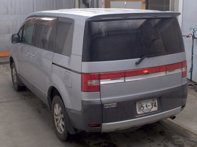 MITSUBISHI DELICA D:5