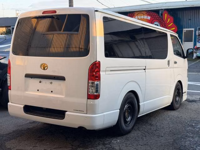 TOYOTA REGIUS ACE